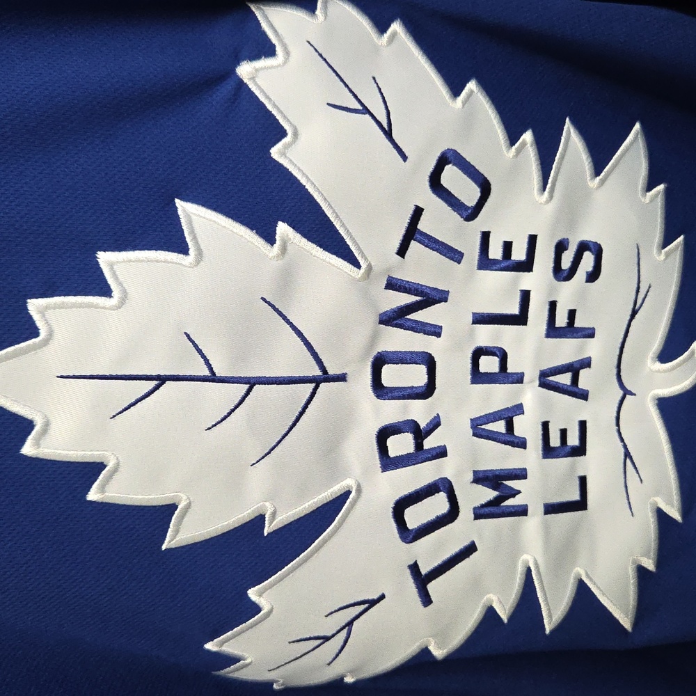 Toronto Maple Leafs  licenced NHL hockey jersey - Picture 2 of 6